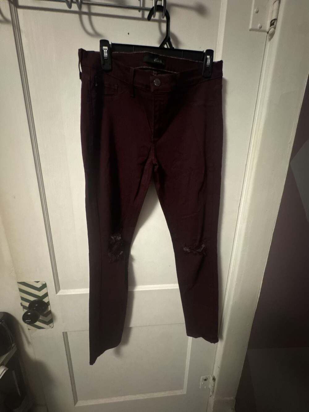 KanCan Skinny Jeans Size W11 29 Burgundy Distressed KC1654